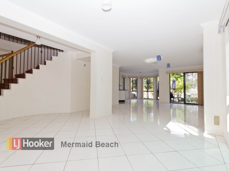 40 Karbunya Street, Mermaid Waters QLD 4218