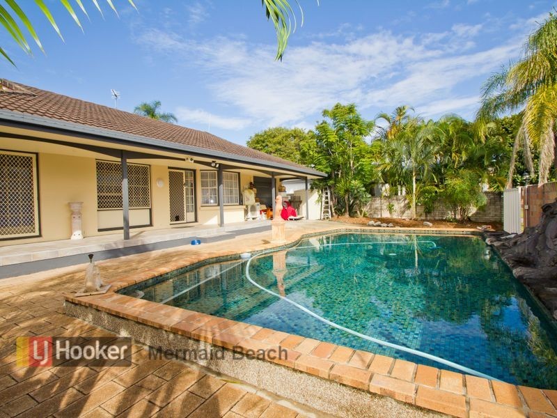 7 Dame Patti Avenue, Mermaid Waters QLD 4218