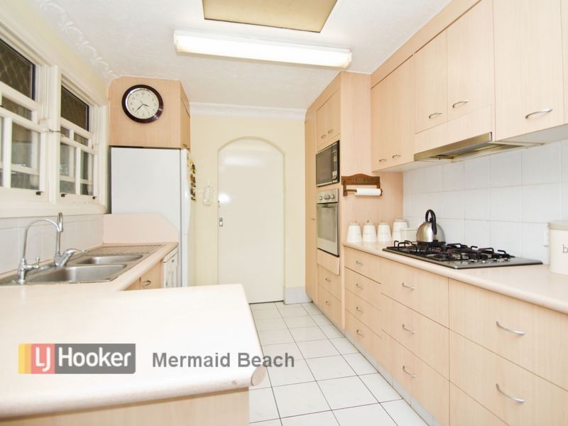 7 Dame Patti Avenue, Mermaid Waters QLD 4218