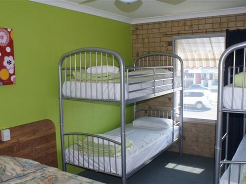 2481 Gold Coast Highway, Mermaid Beach QLD 4218