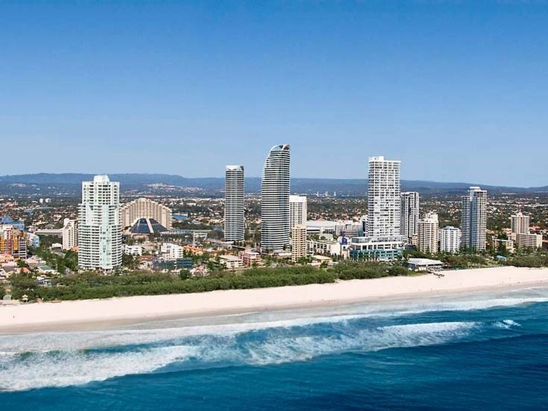 19 Elizabeth Avenue, Broadbeach QLD 4218