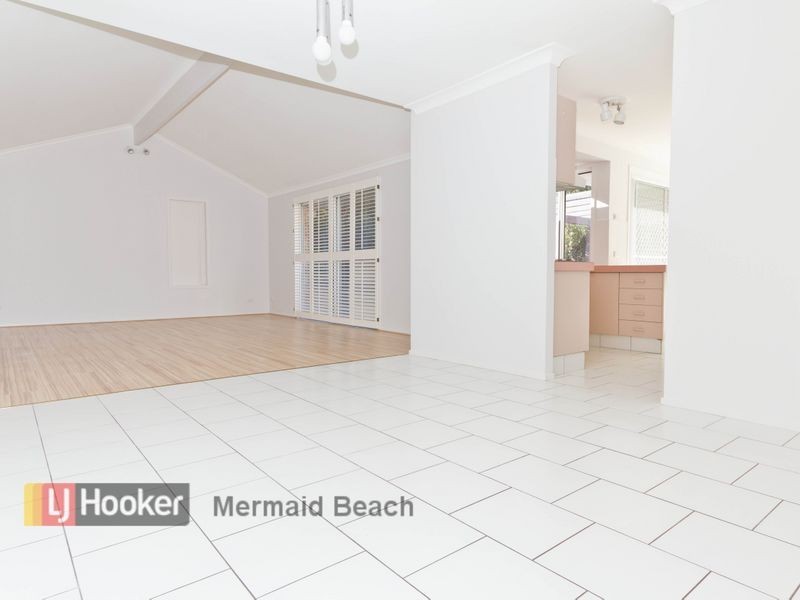 6 Carnoustie Court, Robina QLD 4226