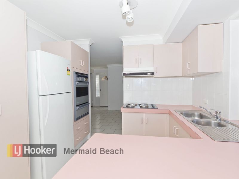 6 Carnoustie Court, Robina QLD 4226