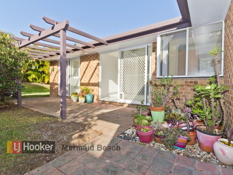 6 Carnoustie Court, Robina QLD 4226