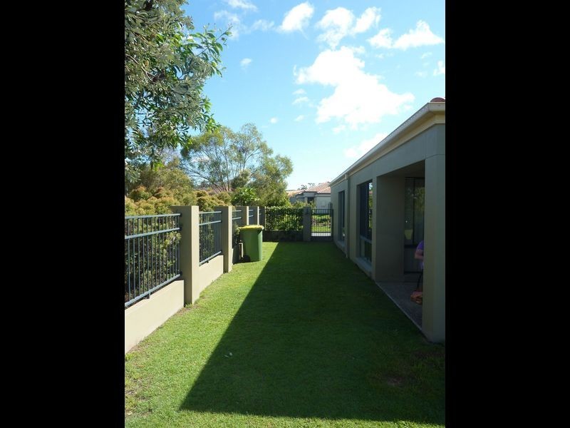 84 Nardoo Street, Robina QLD 4226