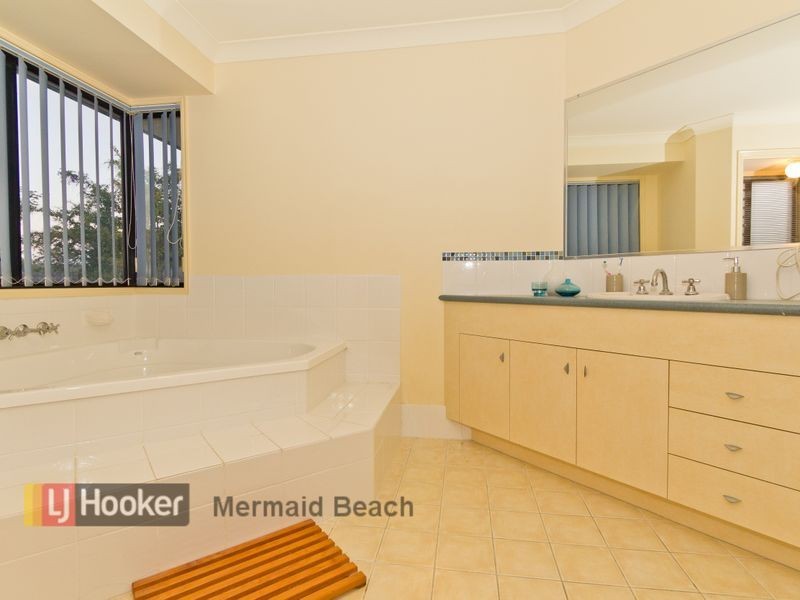 24 Mountain Ash Circuit, Robina QLD 4226