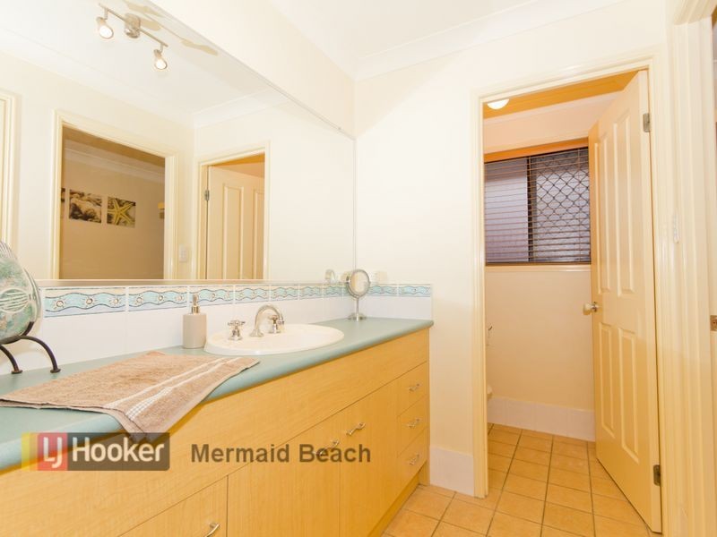 24 Mountain Ash Circuit, Robina QLD 4226
