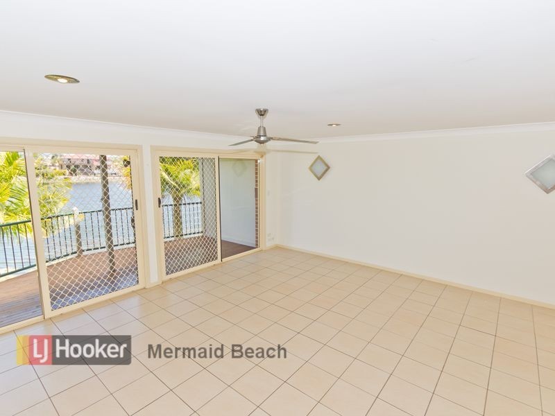 44/7-9 Santa Cruz Blvd, Clear Island Waters QLD 4226