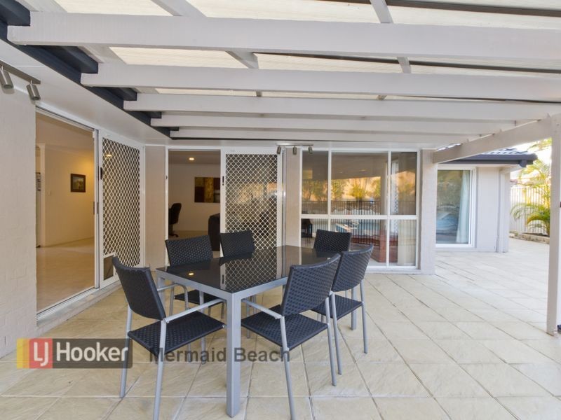 84 Thorngate Drive, Robina QLD 4226