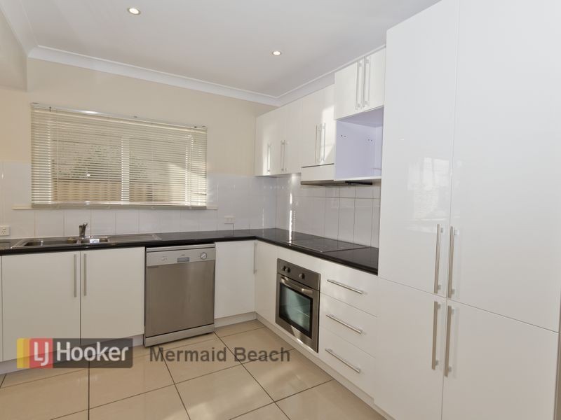 1/14 Aquila Court, Mermaid Waters QLD 4218