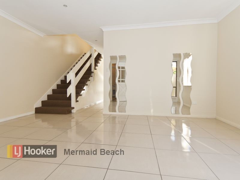 1/14 Aquila Court, Mermaid Waters QLD 4218
