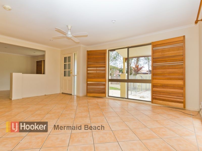 4 Wild Duck Drive, Mermaid Waters QLD 4218
