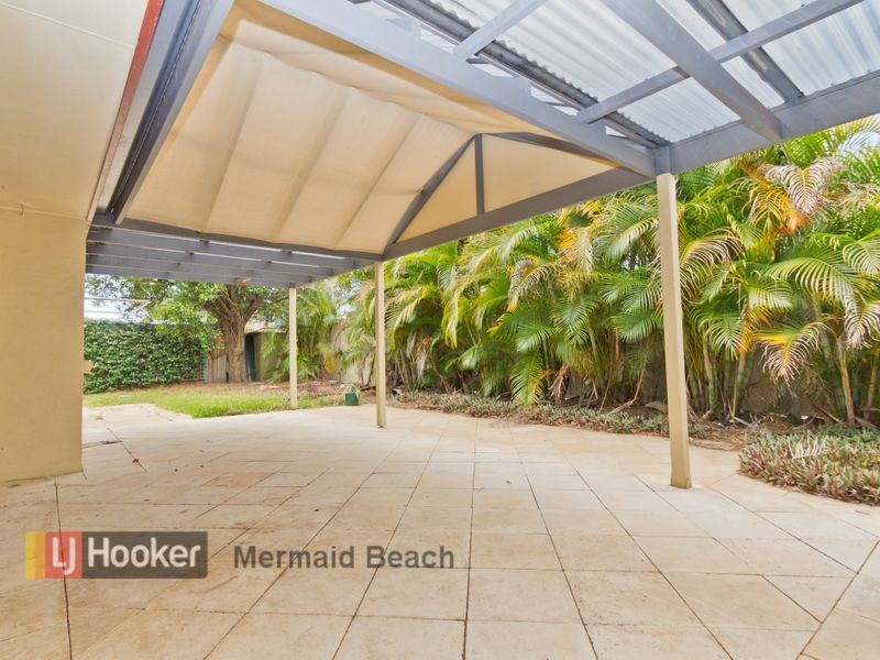 4 Wild Duck Drive, Mermaid Waters QLD 4218