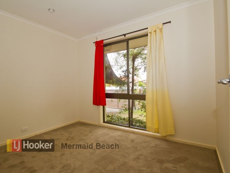 4 Wild Duck Drive, Mermaid Waters QLD 4218