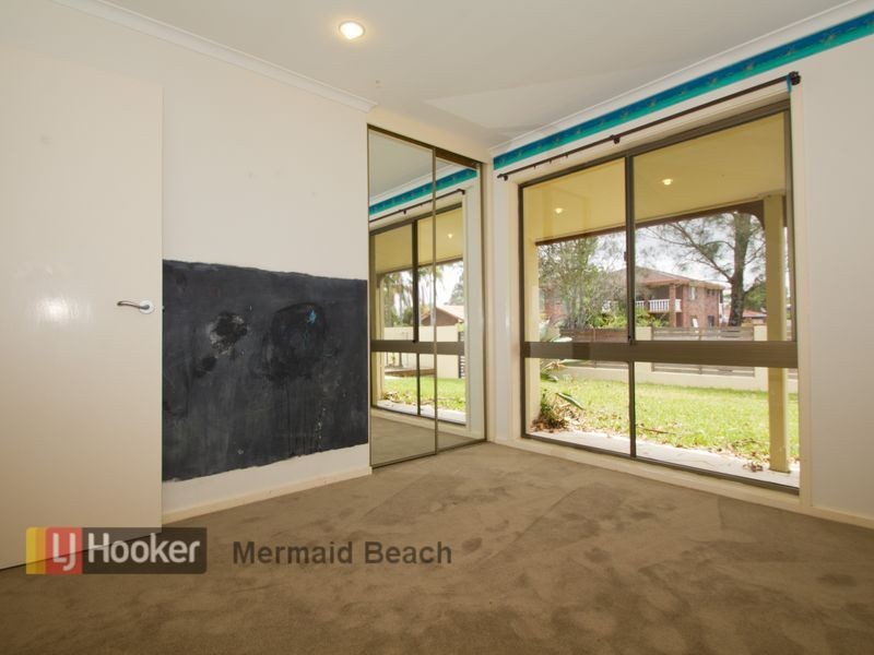4 Wild Duck Drive, Mermaid Waters QLD 4218