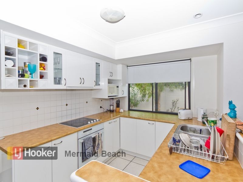 2001/2214 Gold Coast Highway, Mermaid Waters QLD 4218