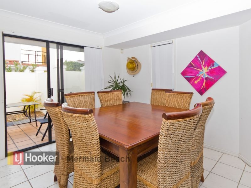 2001/2214 Gold Coast Highway, Mermaid Waters QLD 4218