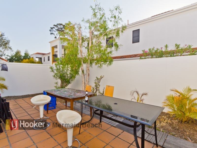 2001/2214 Gold Coast Highway, Mermaid Waters QLD 4218