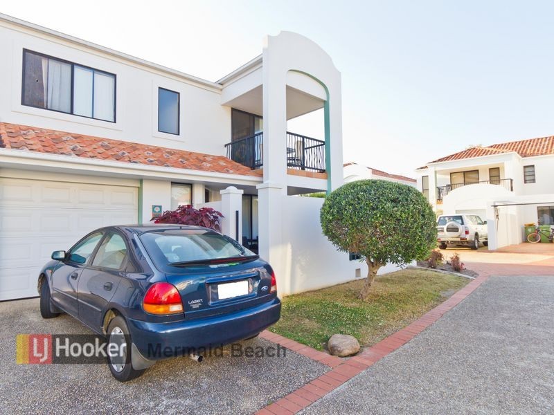 2001/2214 Gold Coast Highway, Mermaid Waters QLD 4218