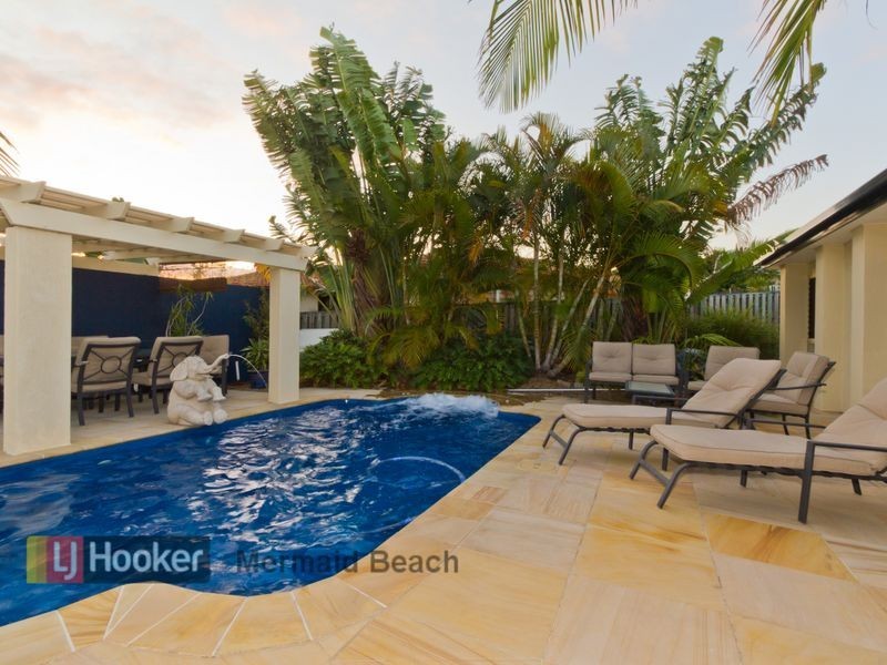 20 Robinia Ct, Robina QLD 4226