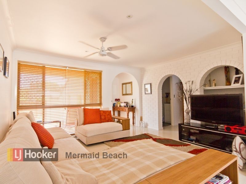26/2 Karbunya Street, Mermaid Waters QLD 4218