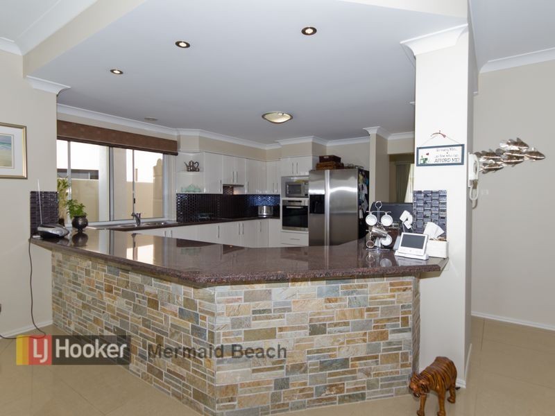 34 Portobello Drive, Mermaid Waters QLD 4218