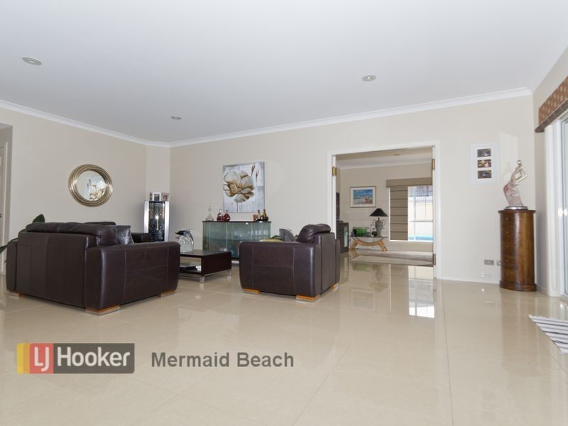 34 Portobello Drive, Mermaid Waters QLD 4218