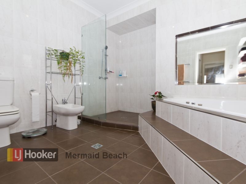 34 Portobello Drive, Mermaid Waters QLD 4218