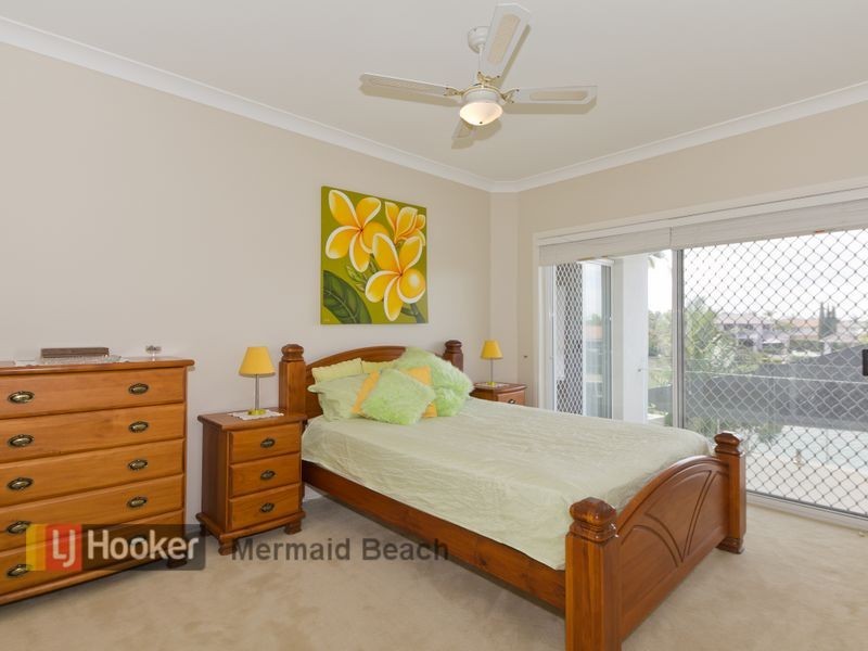 34 Portobello Drive, Mermaid Waters QLD 4218