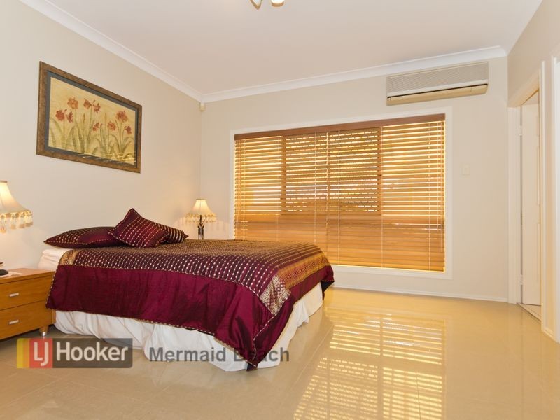 34 Portobello Drive, Mermaid Waters QLD 4218