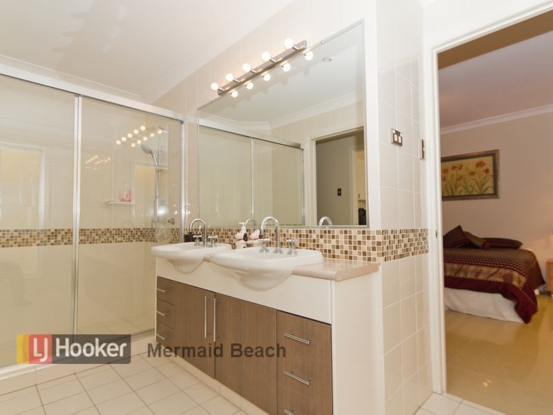 34 Portobello Drive, Mermaid Waters QLD 4218