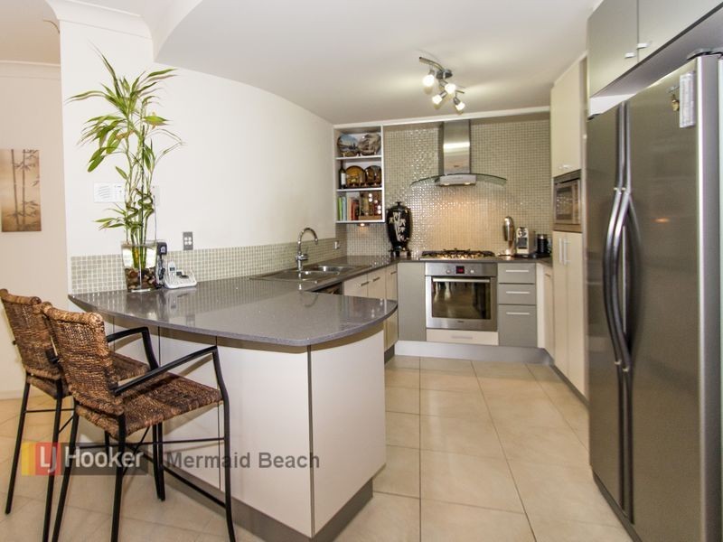 3303 Central Place, Carrara QLD 4211