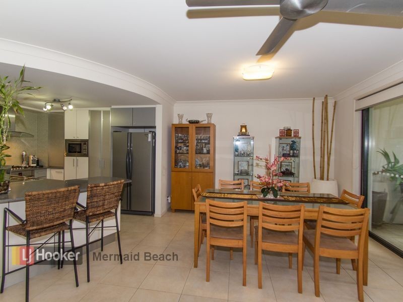 3303 Central Place, Carrara QLD 4211