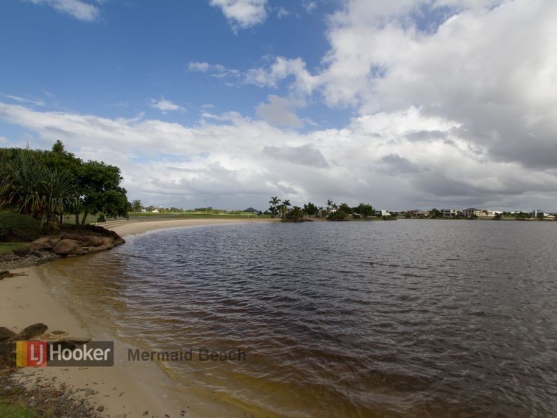 3303 Central Place, Carrara QLD 4211