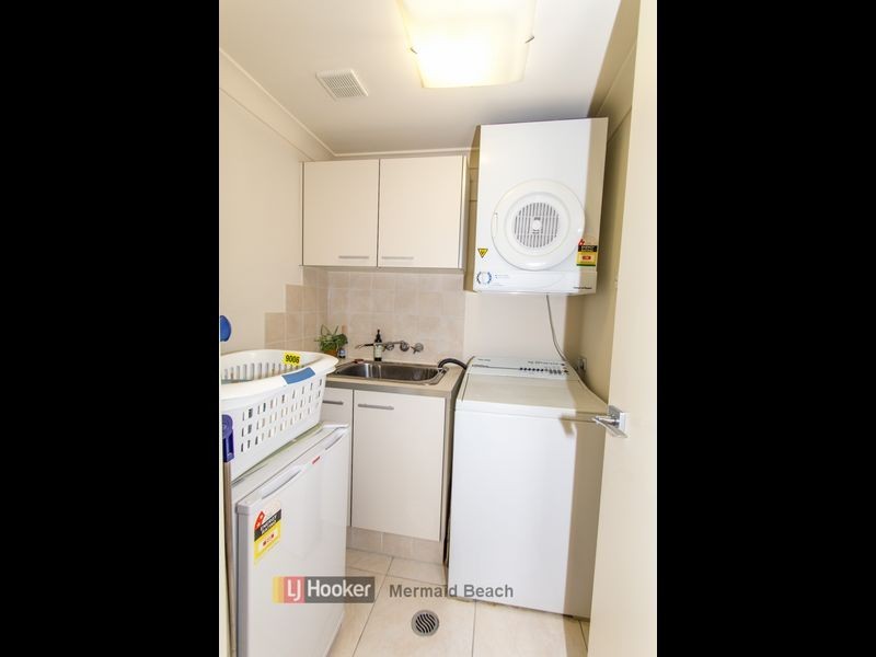 3303 Central Place, Carrara QLD 4211