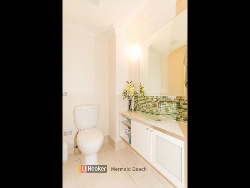 3303 Central Place, Carrara QLD 4211