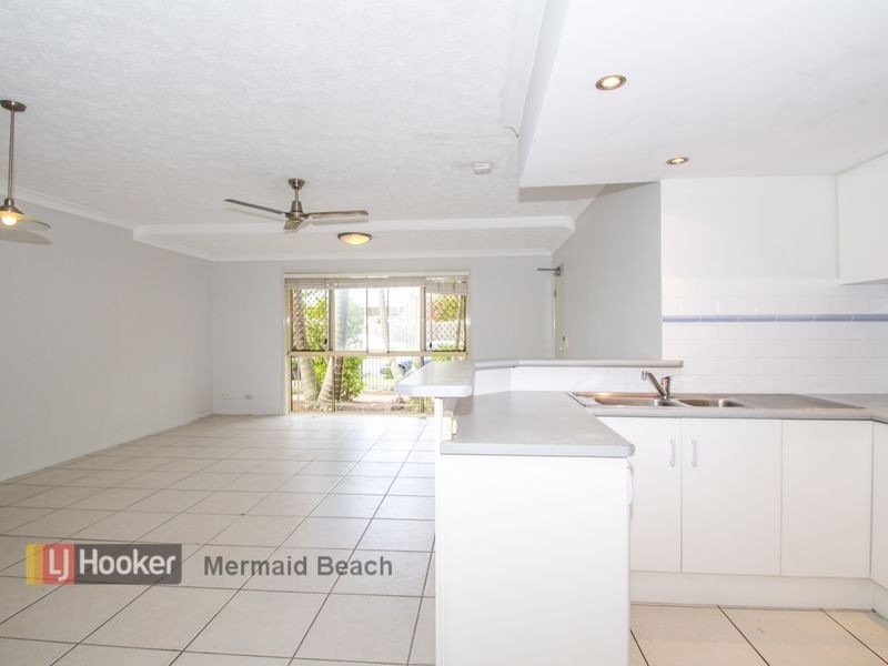 18/53 Pohlman Street, Southport QLD 4215