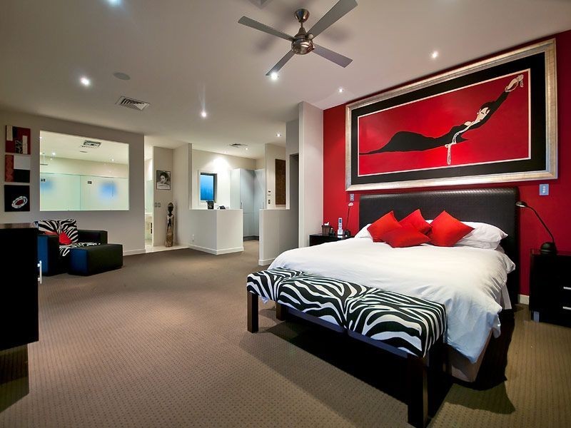 112 Edinburgh Road, Benowa Waters QLD 4217