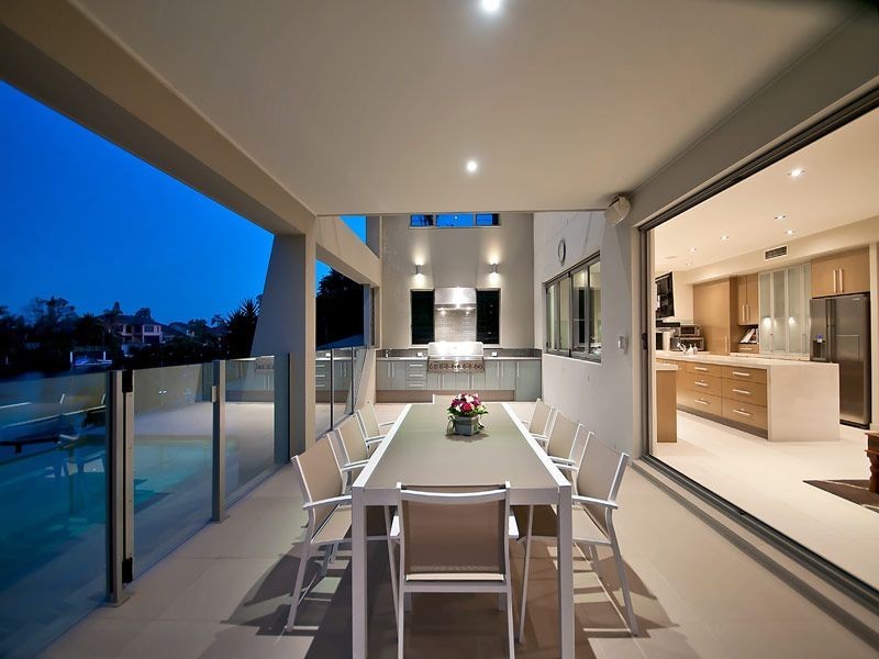 112 Edinburgh Road, Benowa Waters QLD 4217