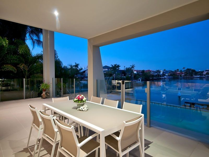 112 Edinburgh Road, Benowa Waters QLD 4217