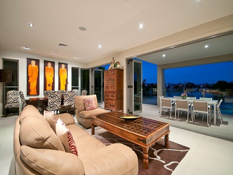 112 Edinburgh Road, Benowa Waters QLD 4217