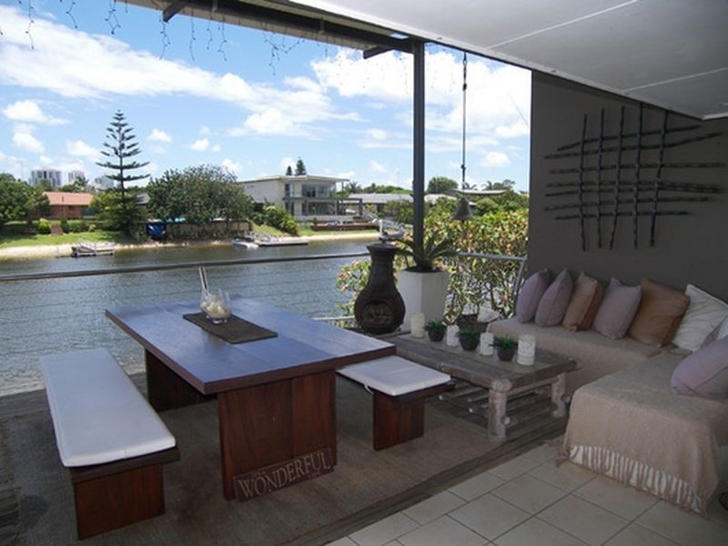 10 Sundowner Court, Mermaid Waters QLD 4218