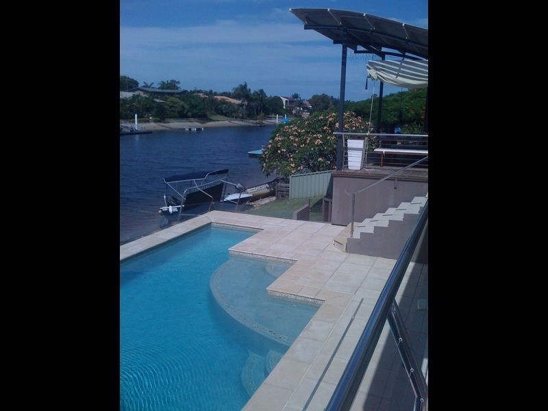 10 Sundowner Court, Mermaid Waters QLD 4218