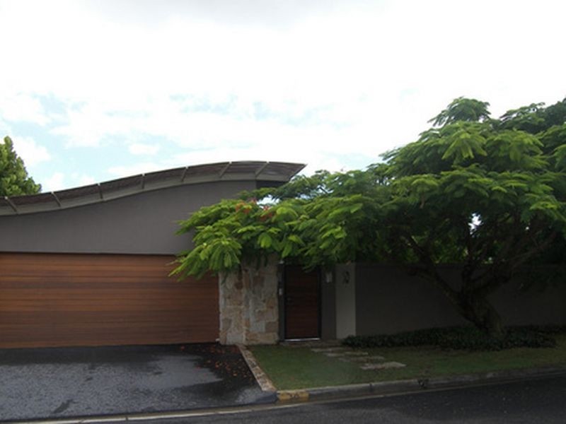 10 Sundowner Court, Mermaid Waters QLD 4218