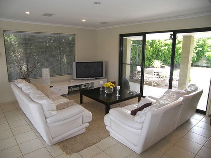 10 Sundowner Court, Mermaid Waters QLD 4218