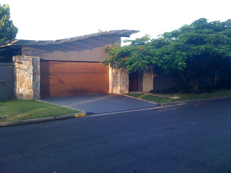 10 Sundowner Court, Mermaid Waters QLD 4218