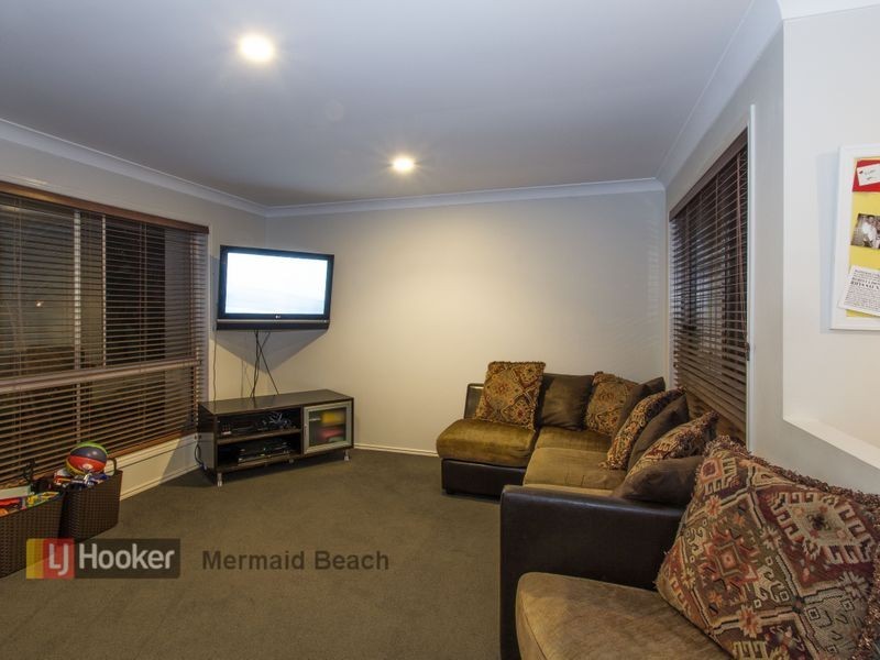 7 Wisconsin Street, Varsity Lakes QLD 4227