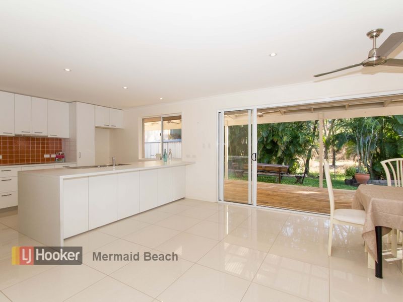 25 Dawnann Court, Carrara QLD 4211