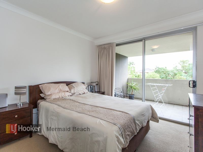 3203/12 Executive  Drive, Burleigh Waters QLD 4220