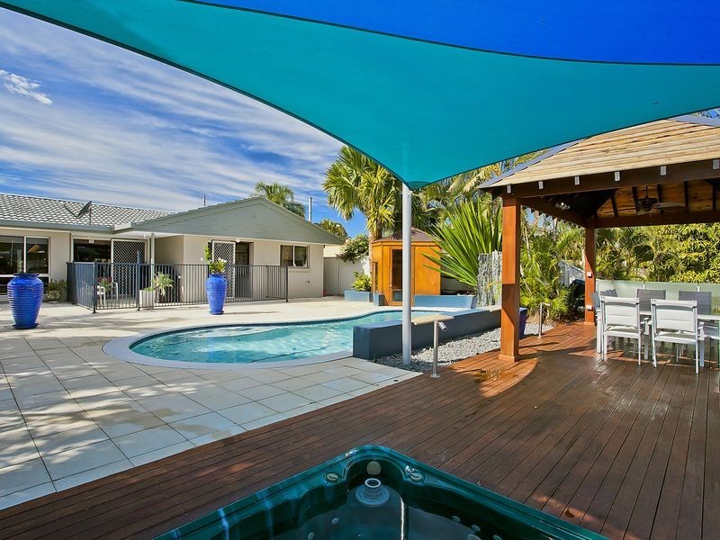 10 Verdichio Avenue, Mermaid Waters QLD 4218